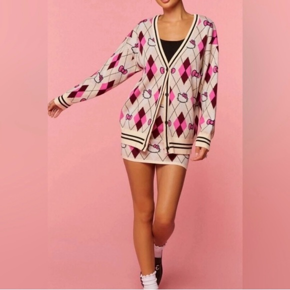 Hello Kitty & Friends Oversized Argyle Cardigan V-neck Button Up Sweater Size S - Picture 2 of 12